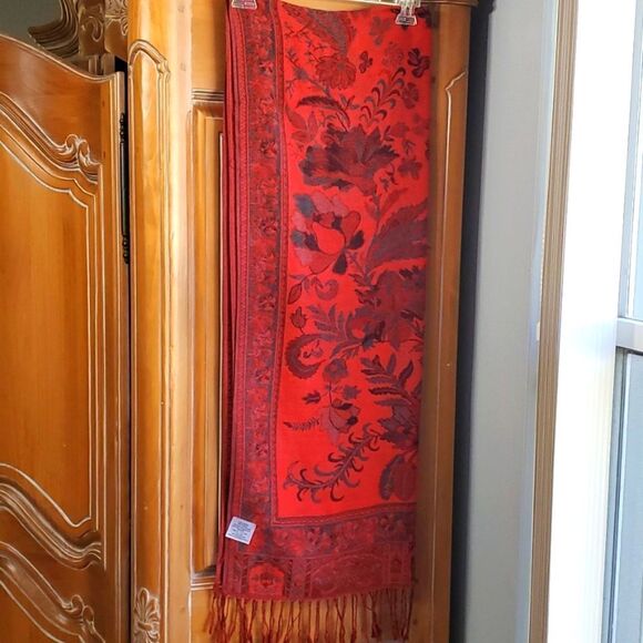 Shawl, red and black print. Blanket scarf fringe. 27" X 70". Never used. - Picture 3 of 8